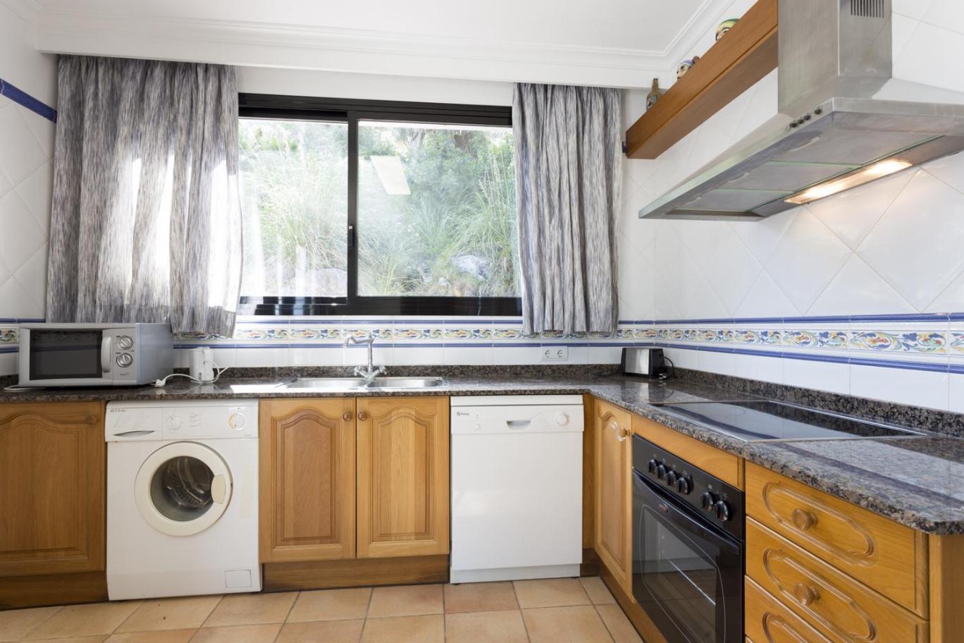 Villa With Private Mountain Ideal Runners Trailers Near Beach Approx 5 Min Walking Beach,Property Belong Puerto Pollensa Villas And Apartments Buitenkant foto