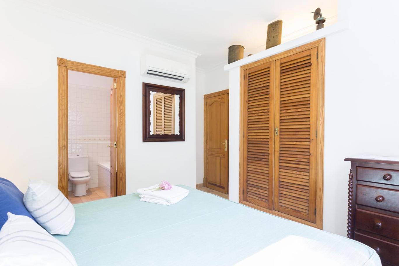 Villa With Private Mountain Ideal Runners Trailers Near Beach Approx 5 Min Walking Beach,Property Belong Puerto Pollensa Villas And Apartments Buitenkant foto